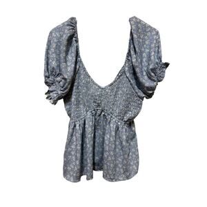 RSQ rouched top with ruffle sleeve tie in back Blue/white floral Size XLarge